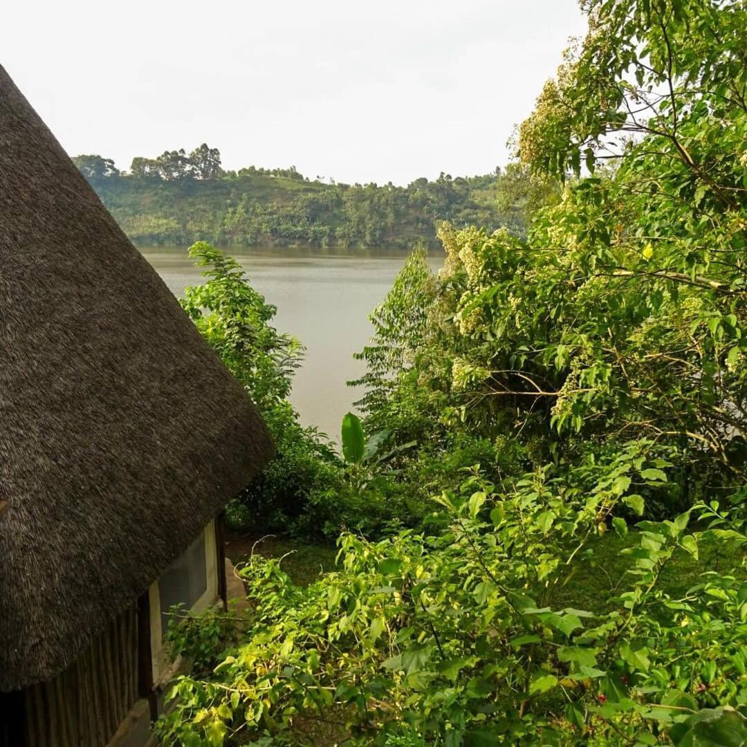 Dave The Cave Eco Lodge And Cultural Campsite Rubirizi Exterior foto